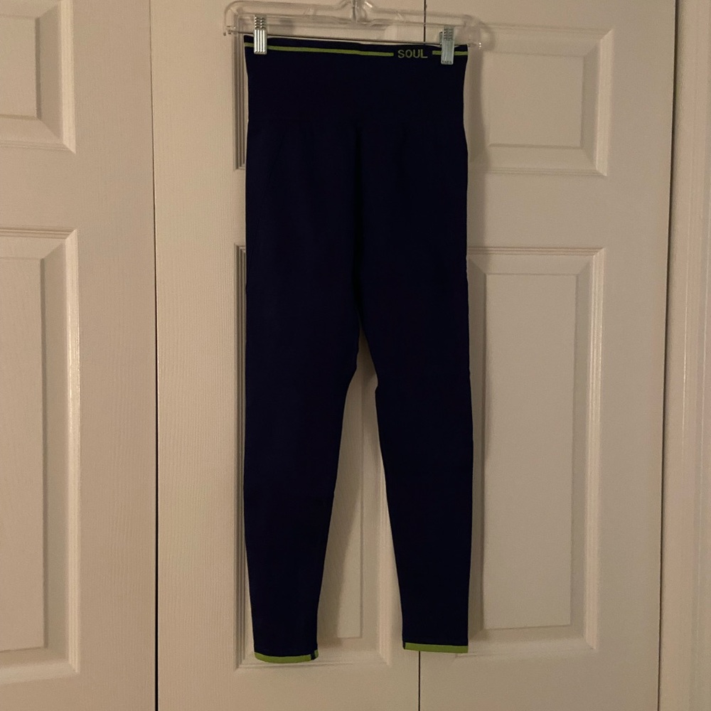 SoulCycle Ribbed Set - Picture 2 of 7